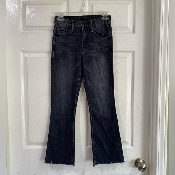 MOTHER Denim - Mother The Insider Crop Fray Gate Crasher Wash Charcoal Ankle Fray Size 25
